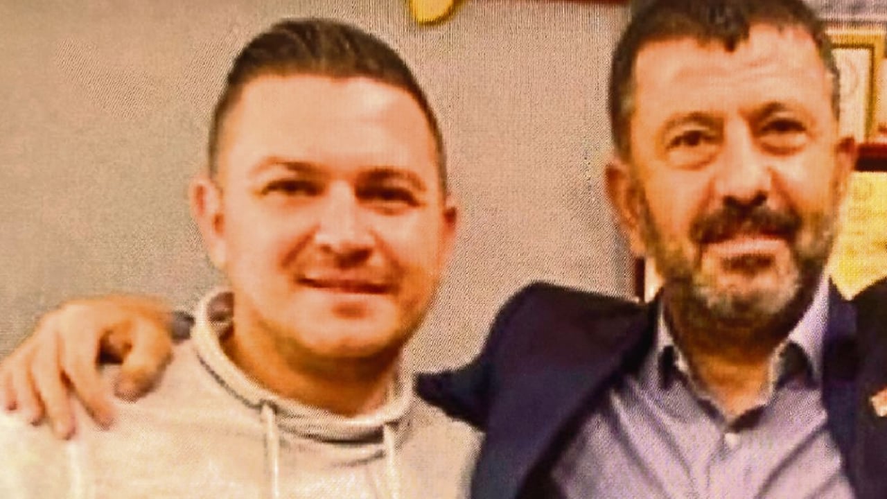 Foto - Kargo kutusundan 100 bin dolar çıktı: CHP’de 