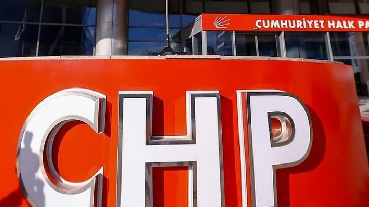 Foto - Kargo kutusundan 100 bin dolar çıktı: CHP’de 