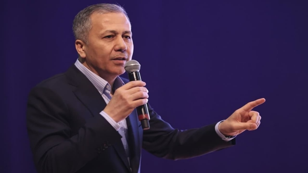 Kargocular bile bu kadar paket yapmıyor! Kırmızı bültenle aranan azılı suçluları yurt dışında paketledik