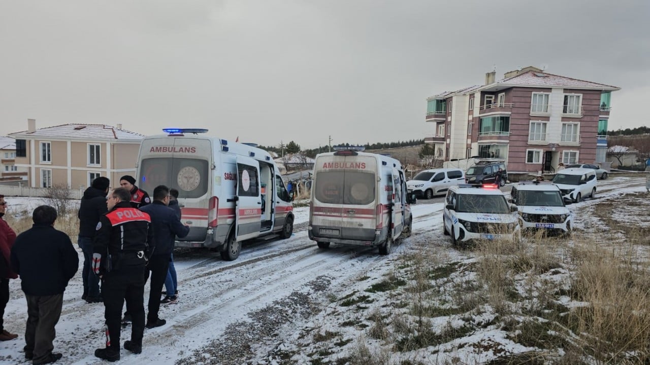 Foto - Karı-koca evlerinde silahla vurulmuş halde ölü bulundu