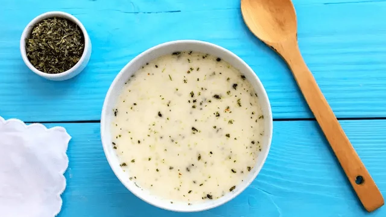 Karıştırın pürüzsüz olsun: En beğenilen, kesilmeyen yoğurt çorbası tarifi! Bunları üzerine tamamen koyan rahat eder!