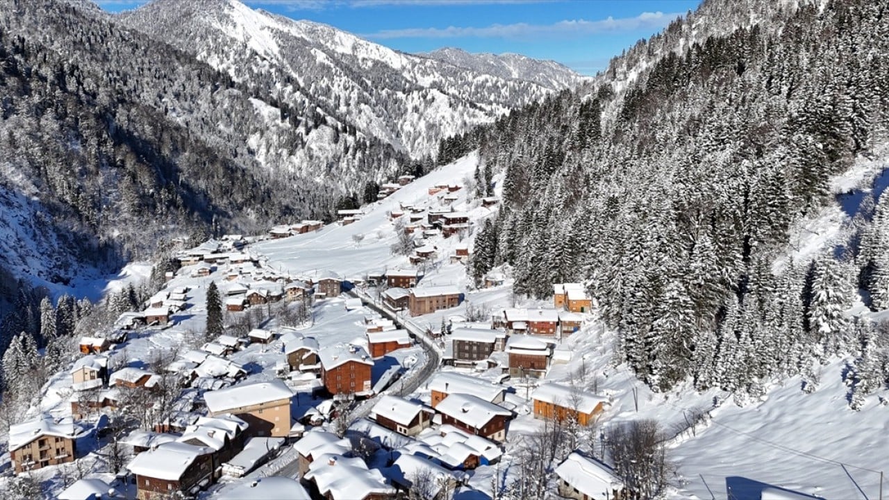 Foto - Karla kaplı ünlü Ayder Yaylası dronla böyle görüntülendi