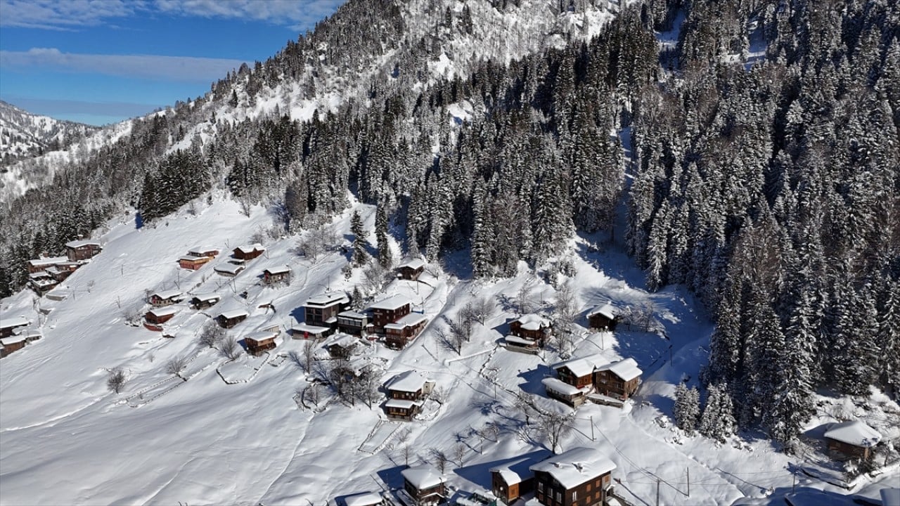 Foto - Karla kaplı ünlü Ayder Yaylası dronla böyle görüntülendi