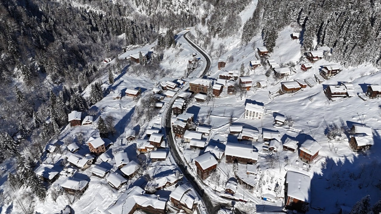 Foto - Karla kaplı ünlü Ayder Yaylası dronla böyle görüntülendi