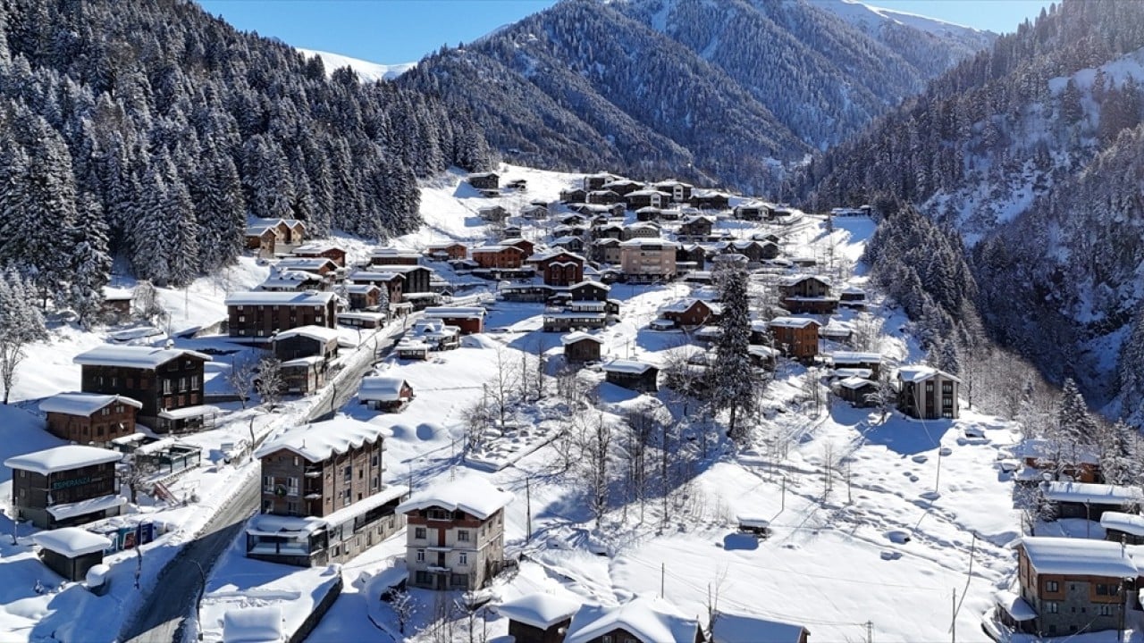 Foto - Karla kaplı ünlü Ayder Yaylası dronla böyle görüntülendi