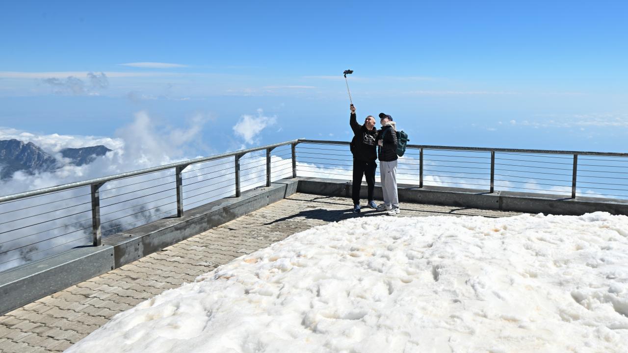 Foto - Burası Doğu Anadolu değil Akdeniz! Karlı Antalya ziyaretçi çekiyor