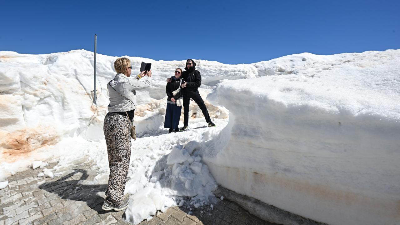 Foto - Burası Doğu Anadolu değil Akdeniz! Karlı Antalya ziyaretçi çekiyor