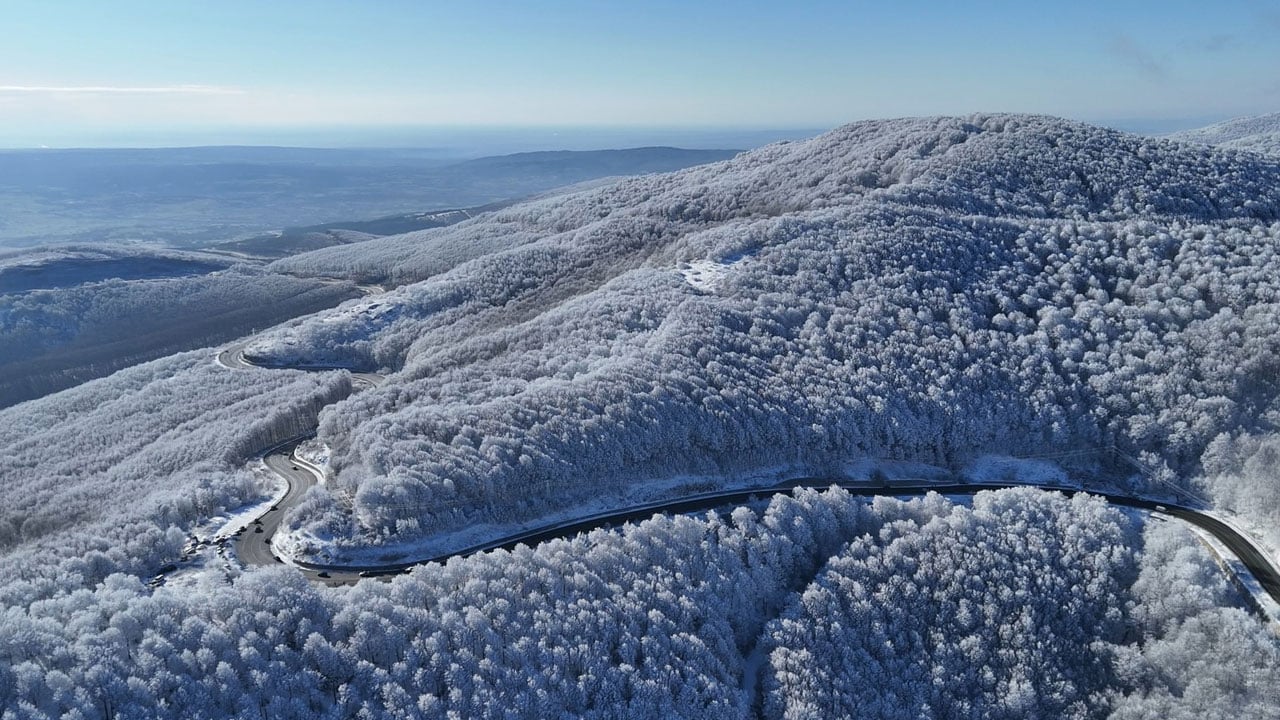 Kartpostallık manzara! Istranca’nın zirveleri beyaza büründü