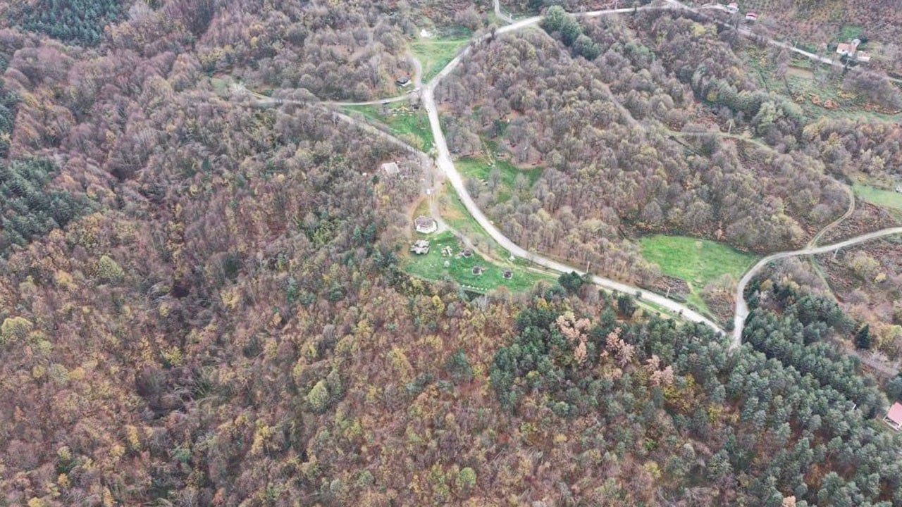 Foto - Kartpostallık sonbahar! Dağlar sarı-kızıl renklere büründü