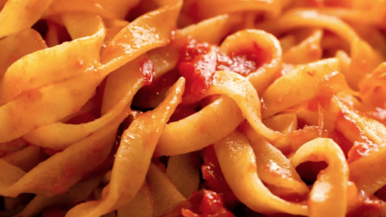 Foto - Kaşık kaşık tüketin! Fayda sağlamanın en iyi yolu: Domates soslu makarna tarifi