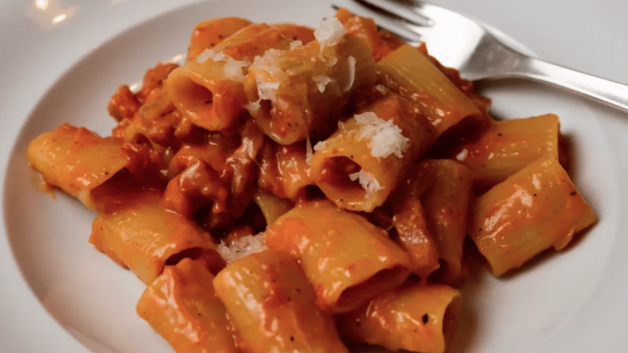 Foto - Kaşık kaşık tüketin! Fayda sağlamanın en iyi yolu: Domates soslu makarna tarifi