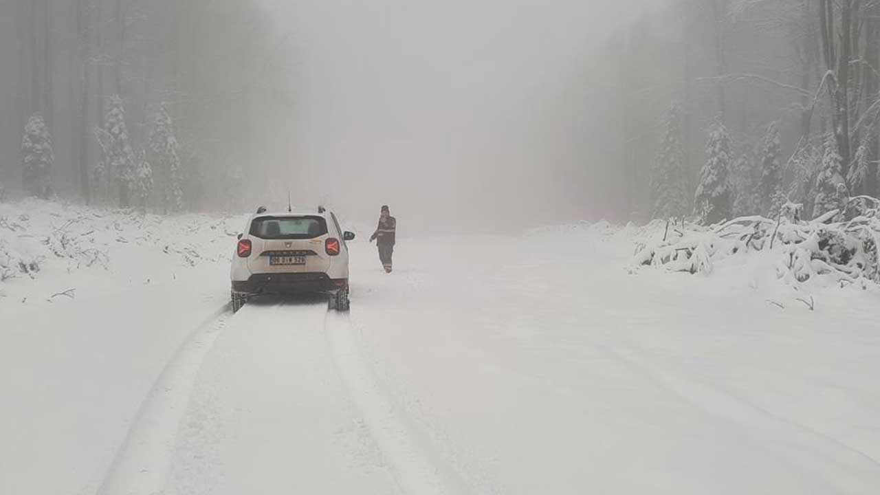 Kastamonu'da kartpostallık görüntüler! Kar kalınlığı 20 santime ulaştı
