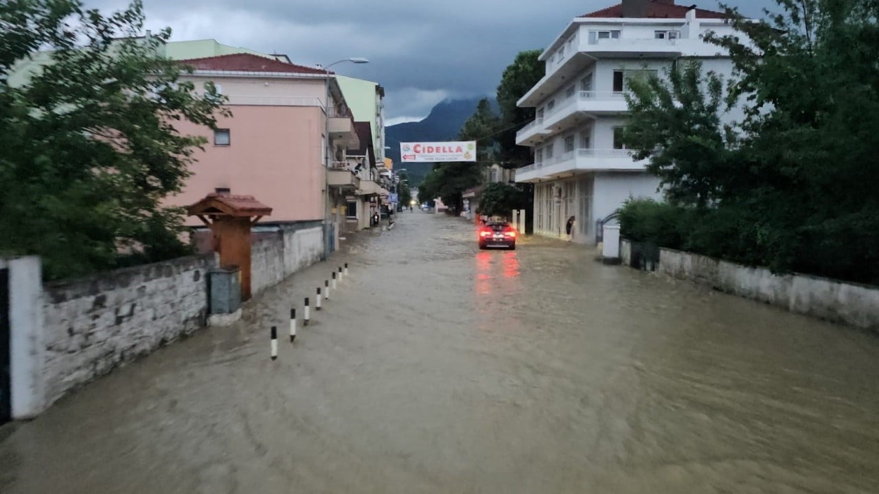 Foto - Kastamonu'da sel felaketi! Devrekani çayı taştı: Evler, iş yerleri ve araçlar sular altında kaldı