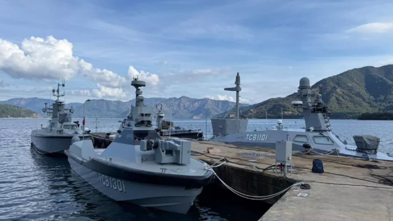 Foto - Katar'dan sonra şimdi de onlar: ULAQ SİDA için sıraya girdiler!