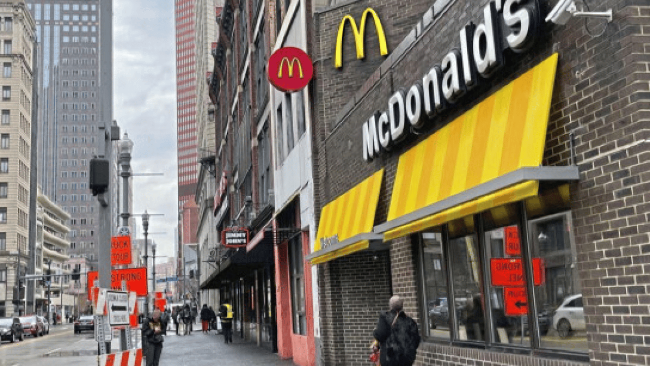 Foto - Katil destekçisi McDonald’s’ı boykut vurdu, hinlik başladı: Bedava kahve ile göz boyuyorlar!