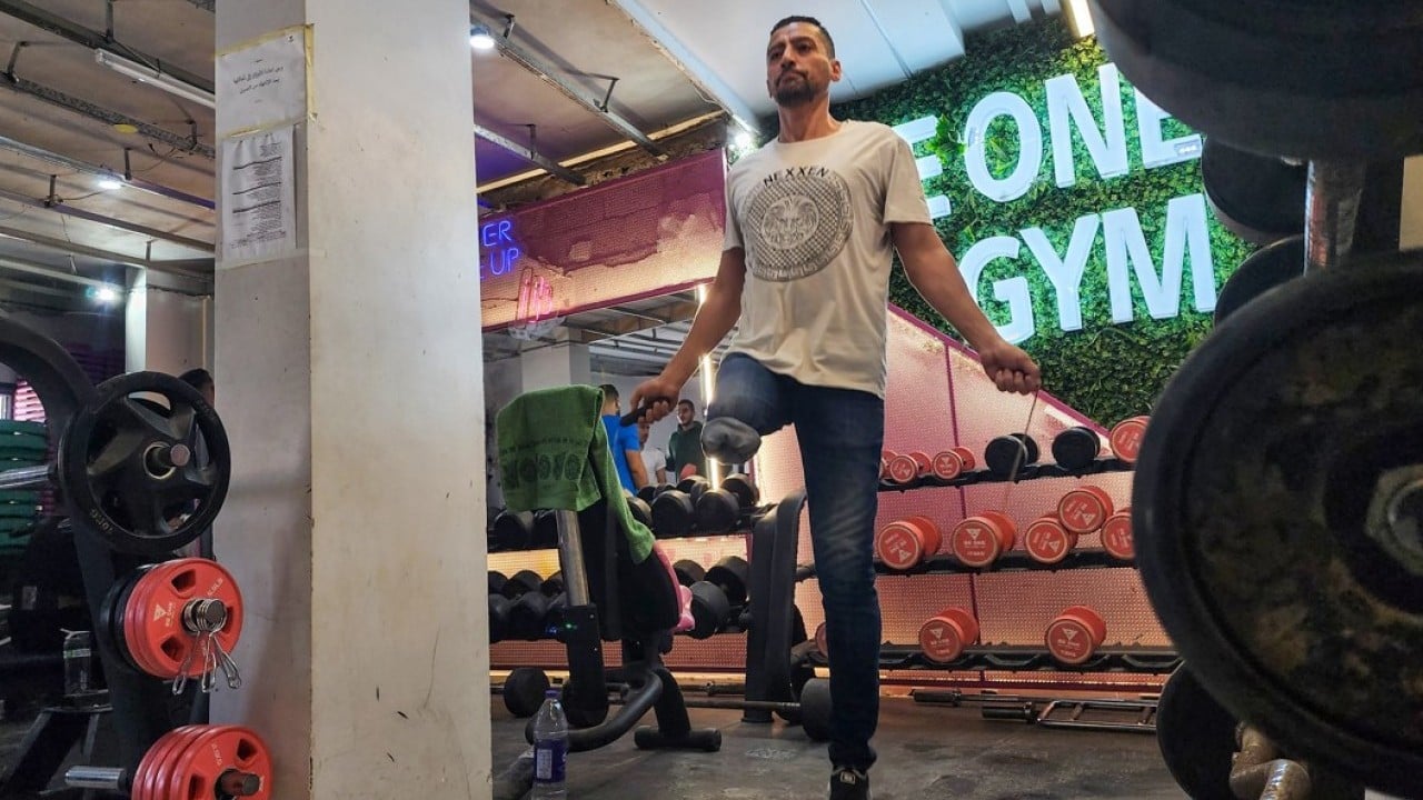 Foto - Katil devlet İsrail’in saldırısında bacağını kaybetmişti! Filistinli antrenör, sporla hayata tutunuyor