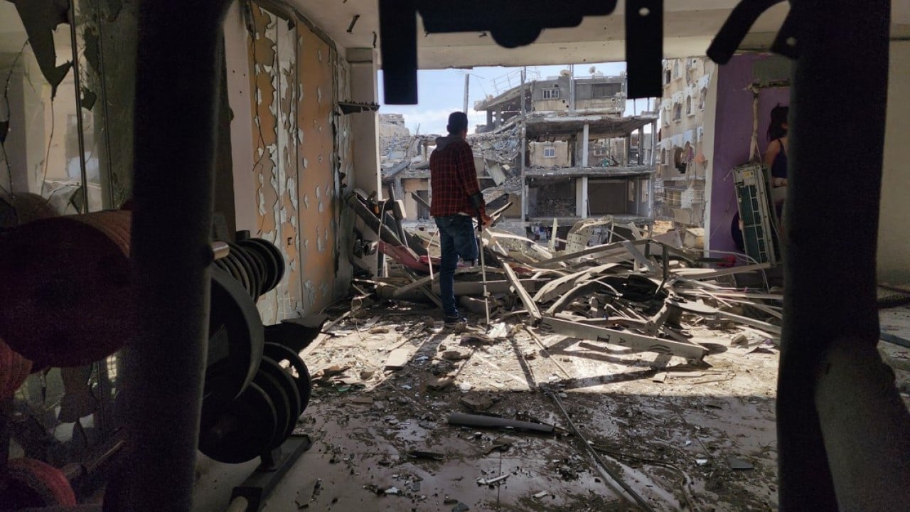 Foto - Katil devlet İsrail’in saldırısında bacağını kaybetmişti! Filistinli antrenör, sporla hayata tutunuyor