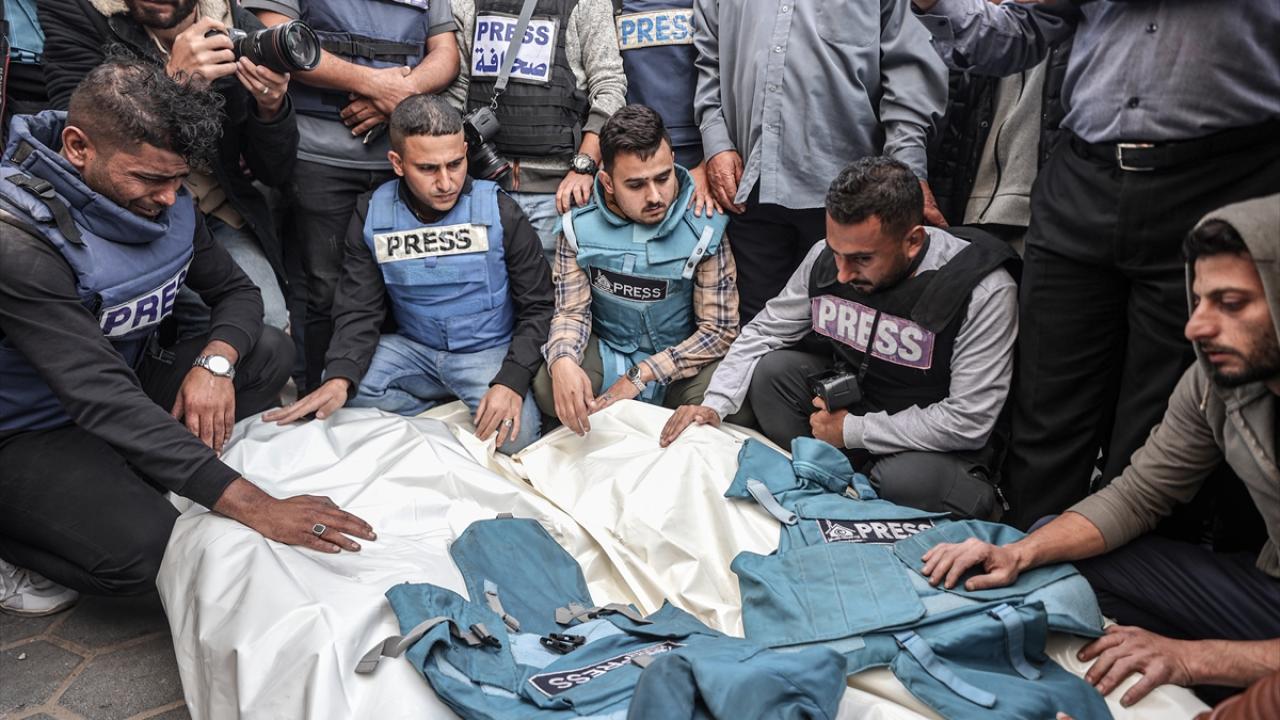 Foto - Hukuk devleti geçinen Batı susuyor onlar öldürüyor! Siyonistlerden gazeteci katletme rekoru