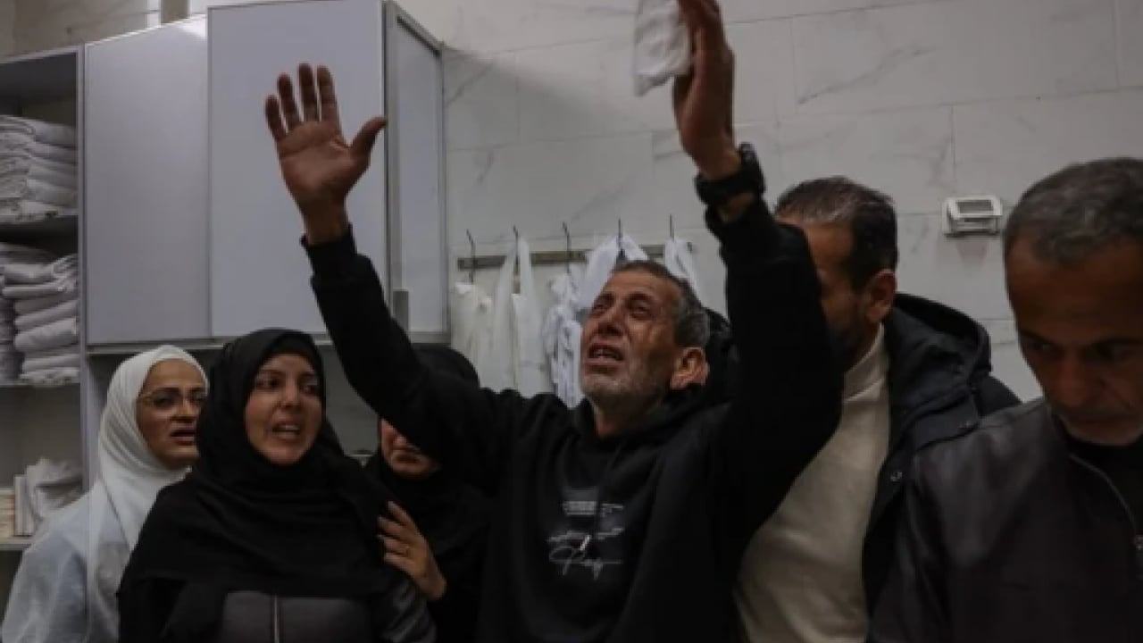 Foto - Katil İsrail Gazze’yi vurmaya devam ediyor! Enkaz altından cenazeler fışkırıyor: Şehit sayısı korkunç rakama ulaştı