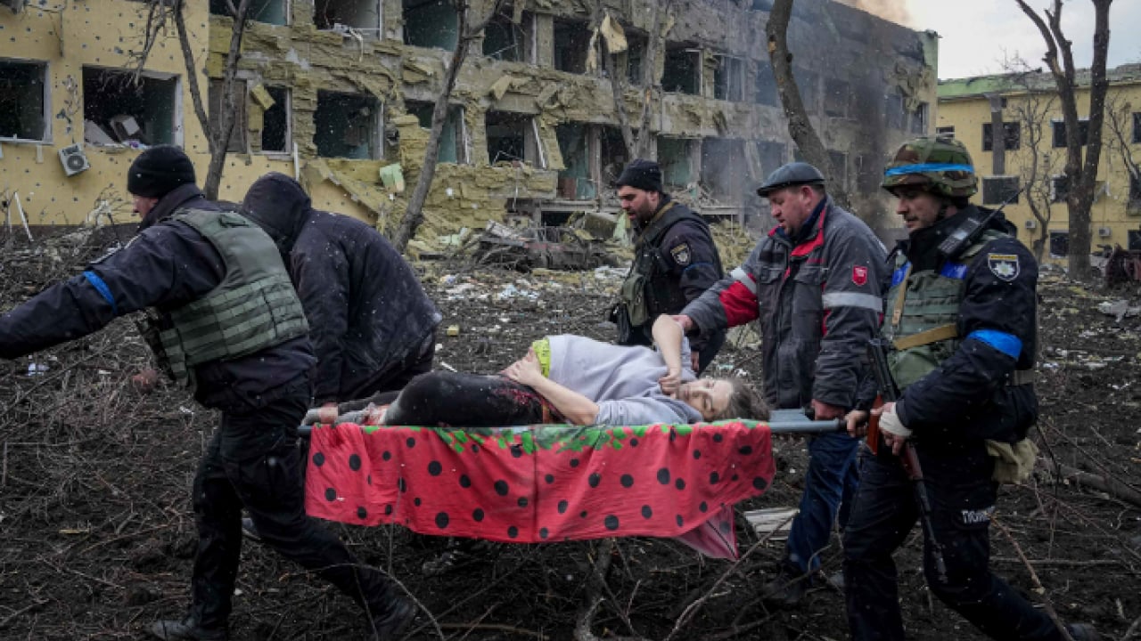 Foto - Katil Rusya Ukrayna'yı kan gölüne çevirdi: Gece yarısı vahşeti! 13 ölü, 31 yaralı