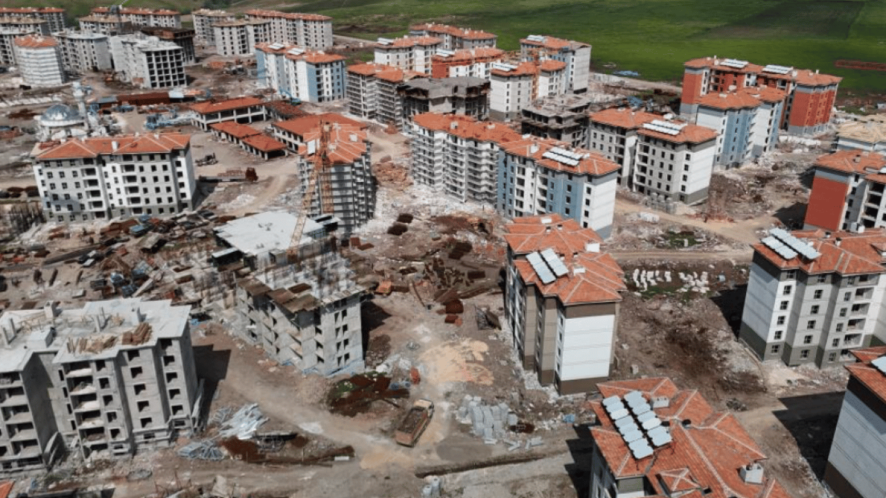 Foto - Katlana katlana gidiyor! TOKİ’nin gittiği yerlerde fırsatçılık
