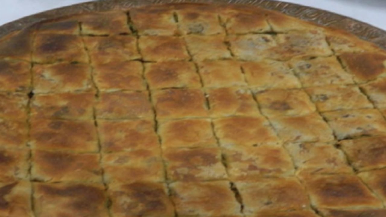 Foto - Kavurma, bal ve kuru dut bir arada! Bingöl’ün ezber bozan 'Zervet Böreği' lezzeti