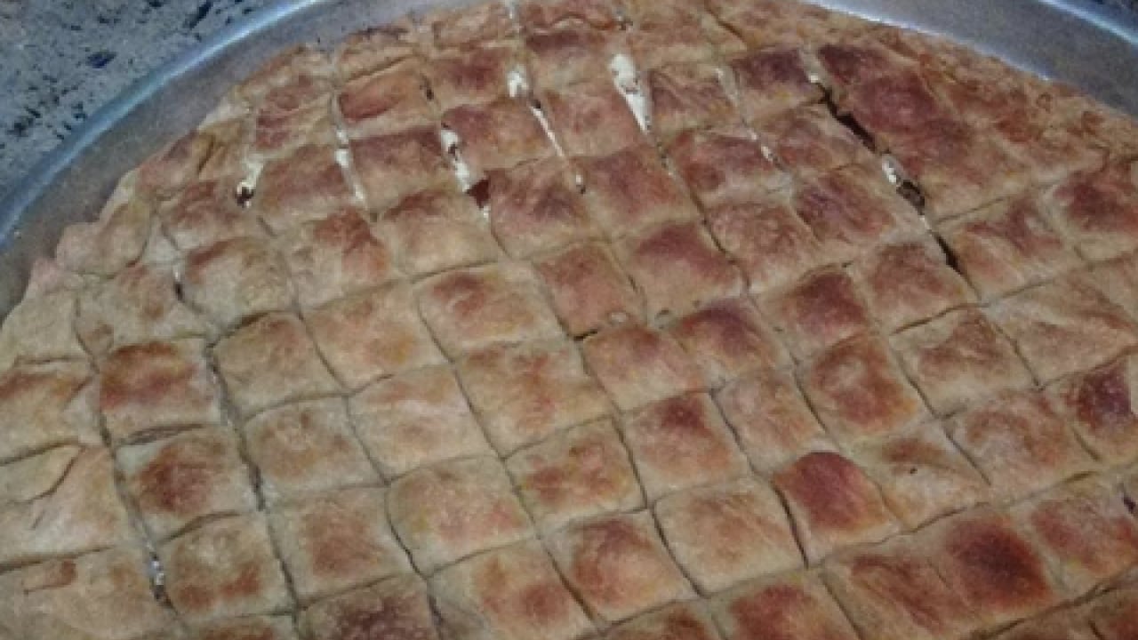 Foto - Kavurma, bal ve kuru dut bir arada! Bingöl’ün ezber bozan 'Zervet Böreği' lezzeti