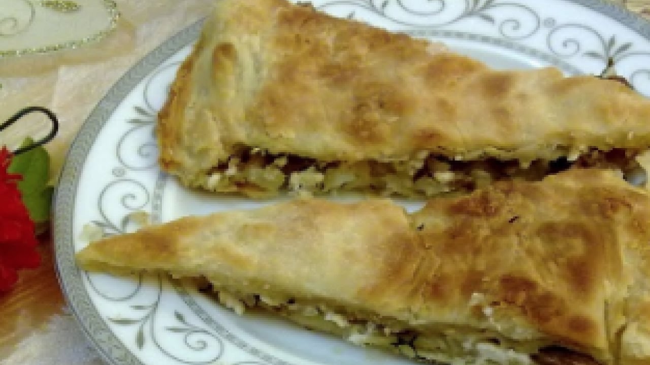 Kavurma, bal ve kuru dut bir arada! Bingöl’ün ezber bozan 'Zervet Böreği' lezzeti