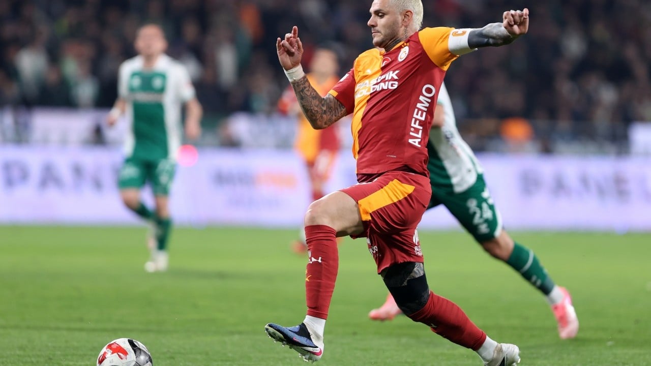 Foto - Kaya Çilingiroğlu’ndan olay Galatasaray çıkışı: 'Kumandayı al başka maç izle'