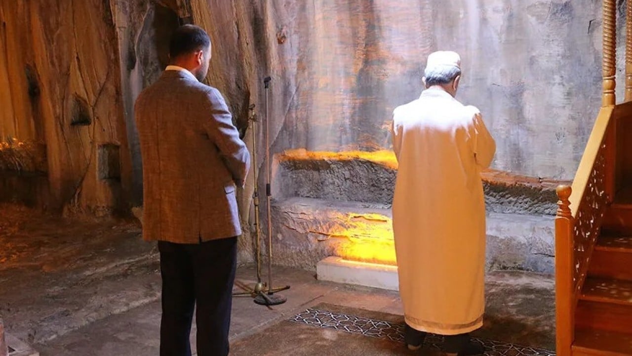 Foto - Kayadan oyma tarihi Mağara Camisi ilgi çekiyor! "Maneviyatı yüksek ve eşi benzeri olmayan bir cami"