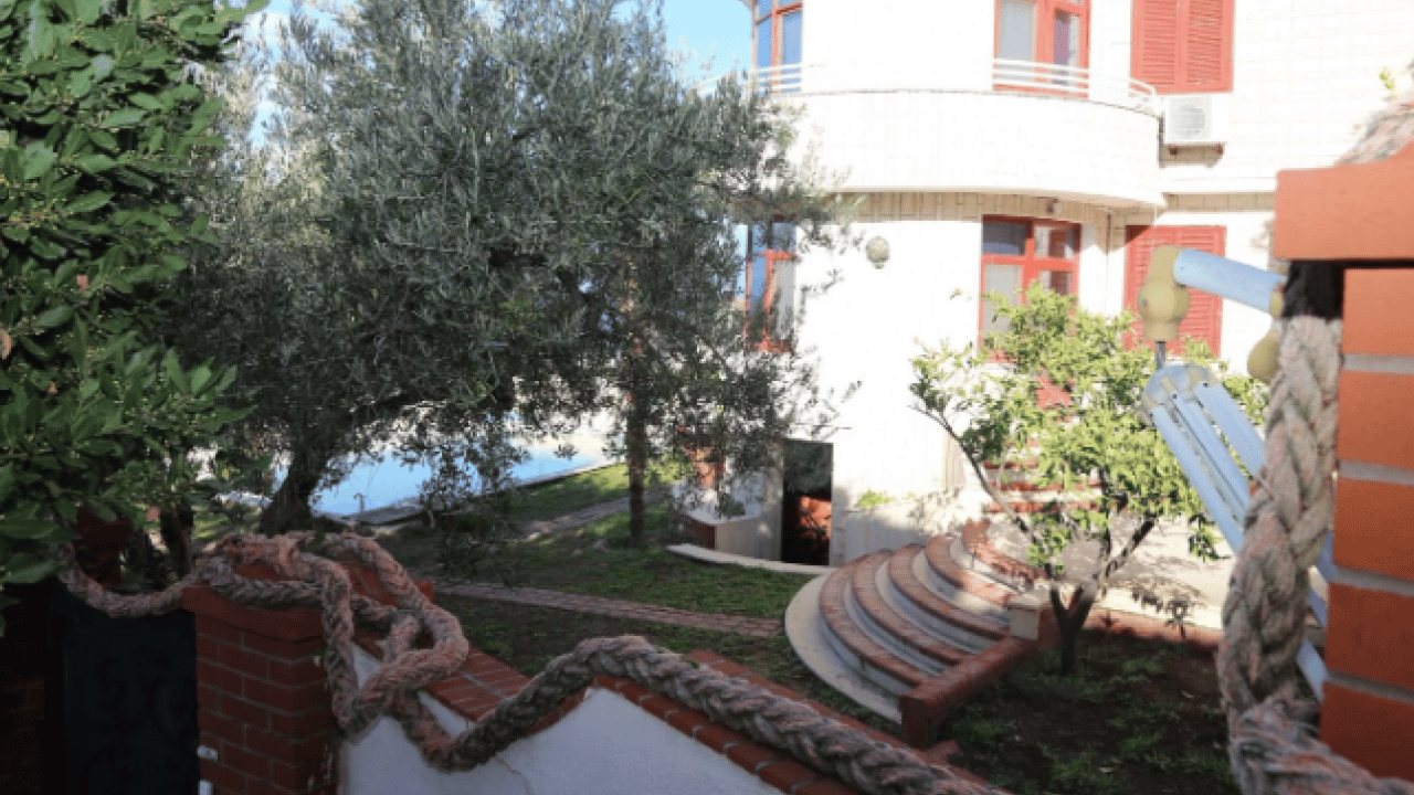 Foto - Kayahan’ın ‘Gönül Köşkü’ satışta! Bakın fiyatı ne kadar