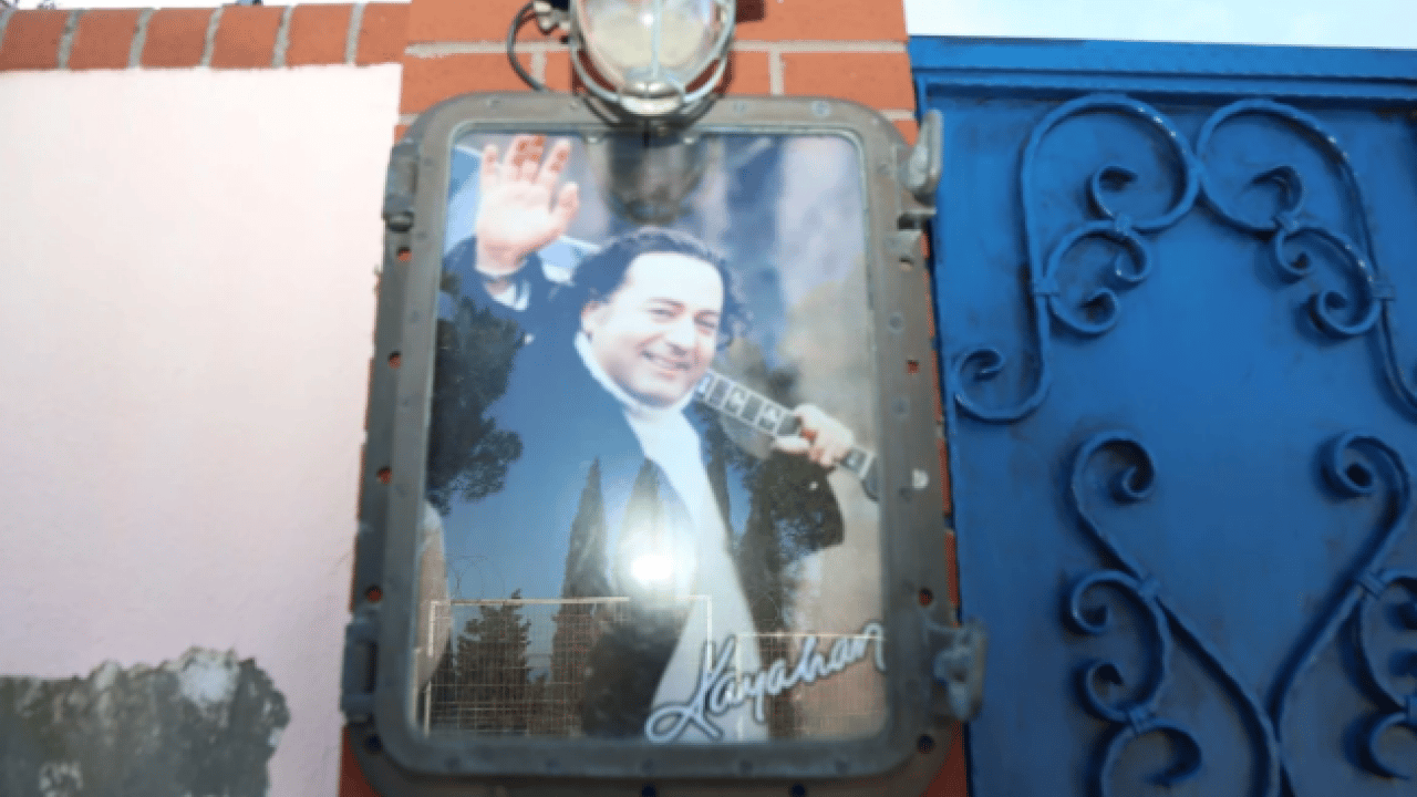 Foto - Kayahan’ın ‘Gönül Köşkü’ satışta! Bakın fiyatı ne kadar