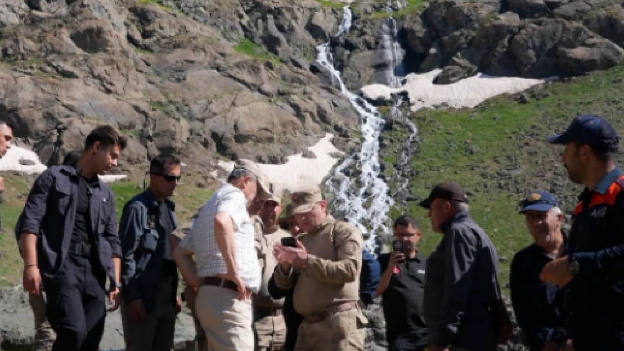 Foto - Kayıp dağcıdan acı haber! Bakın ne halde bulundu!