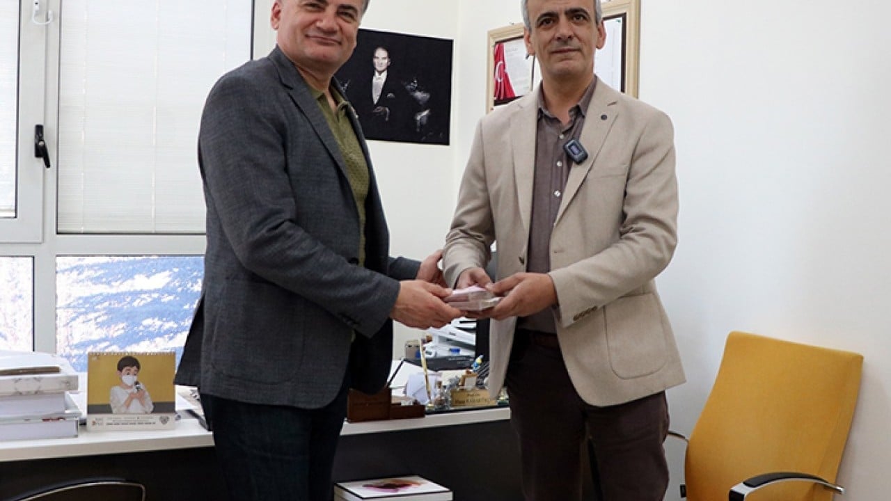 Foto - Kayıp eşyalar umut oldu