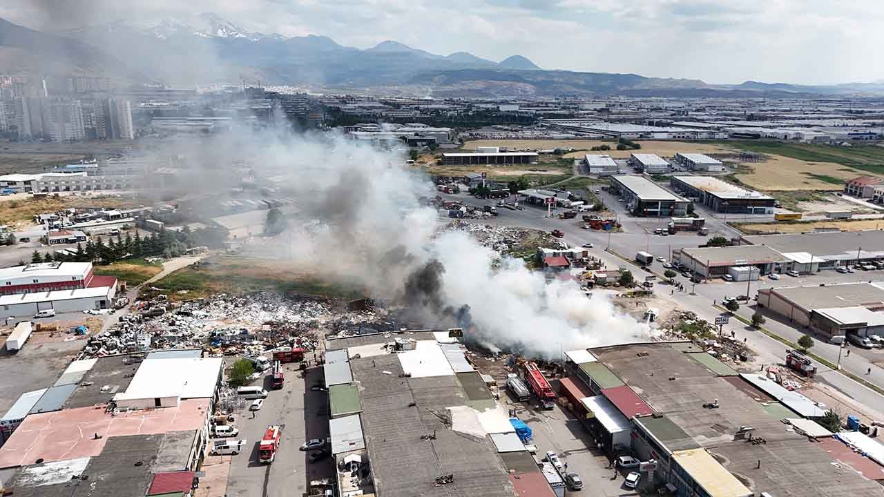 Foto - Kayseri'de büyük yangın