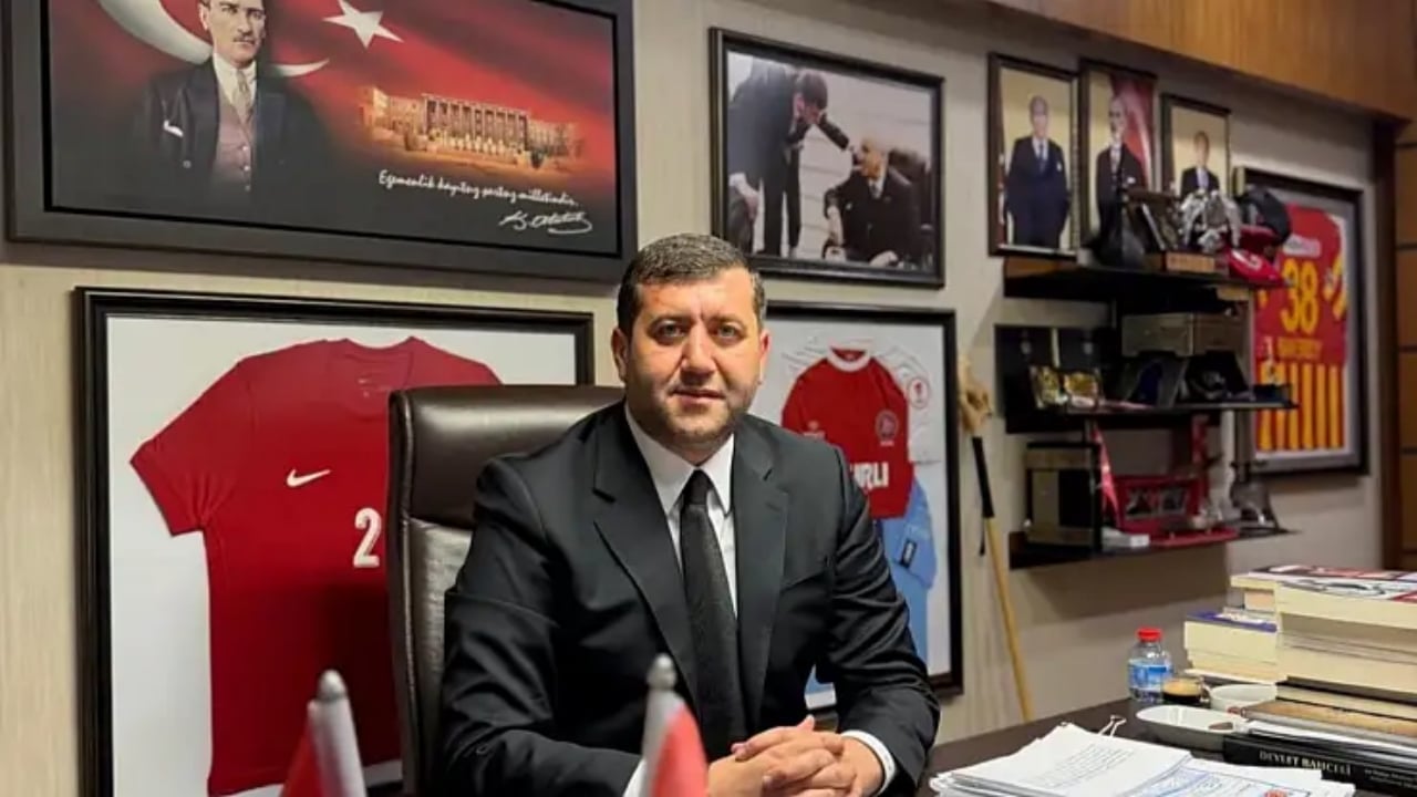 Foto - "Kayseriliyle Yahudinin farkı mı var oğlum" diyen Mustafa Keser’i dumura uğratan gelişme! MHP’li vekilin "soytarılık" çıkışı ortalığı karıştırdı