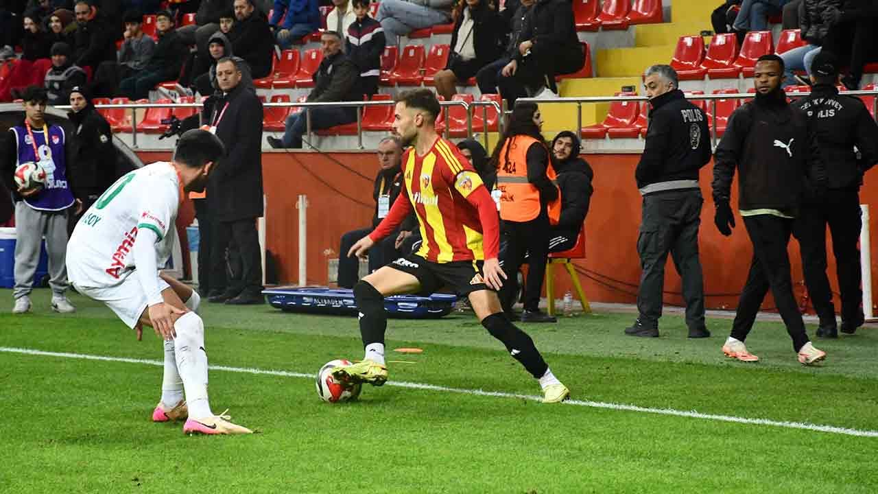 Foto - Kayserispor-Alanyaspor maçında gol sesi çıkmadı