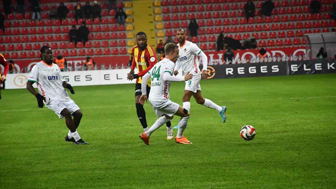 Kayserispor-Alanyaspor maçında gol sesi çıkmadı