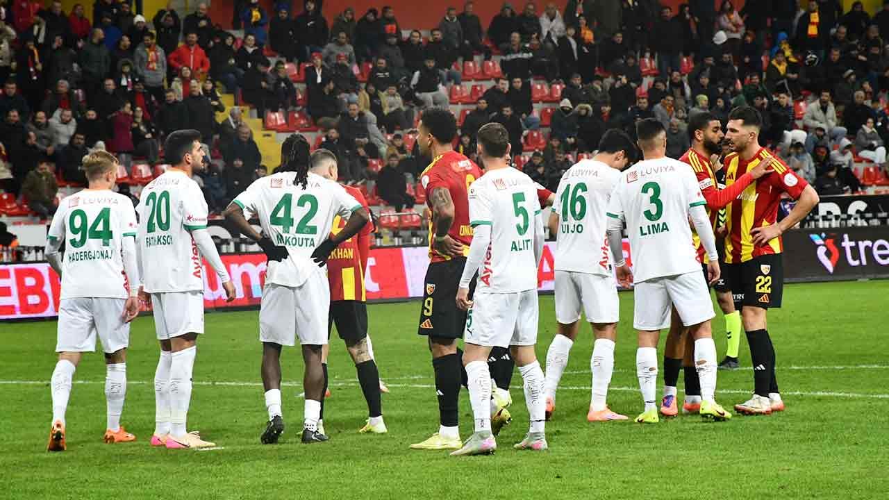 Foto - Kayserispor-Alanyaspor maçında gol sesi çıkmadı