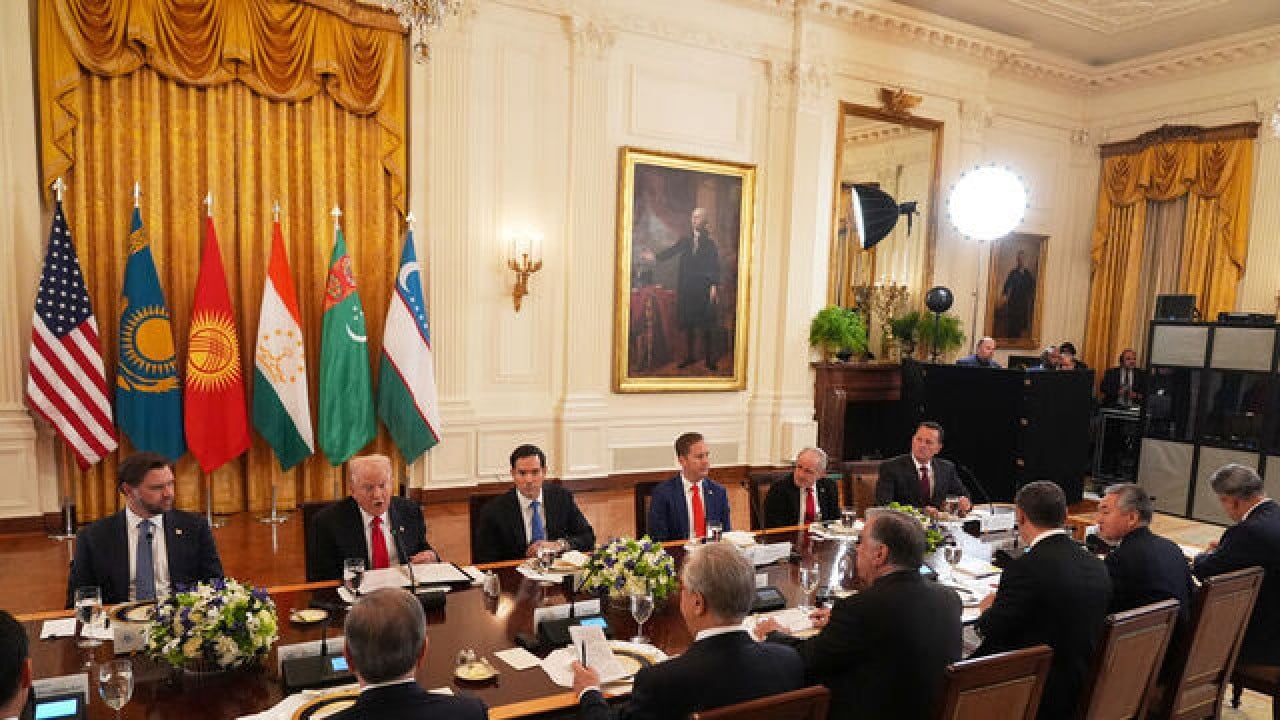 Foto - Kazakistan'dan tarihi ayıp! 'Tam bir maskaralık' diyerek tepki gösterdi