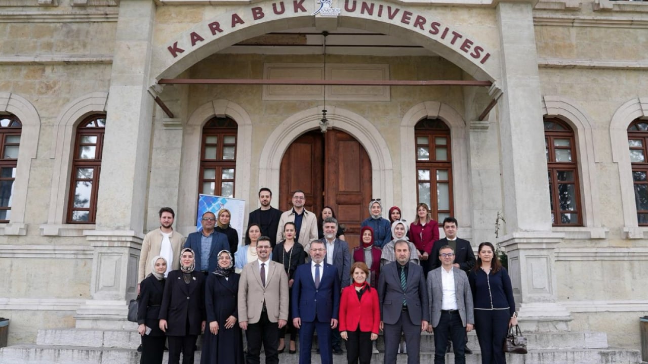 Foto - KBÜ KAPGEM’den Bağımlılıkları Önlemeye Yönelik Politika Raporu