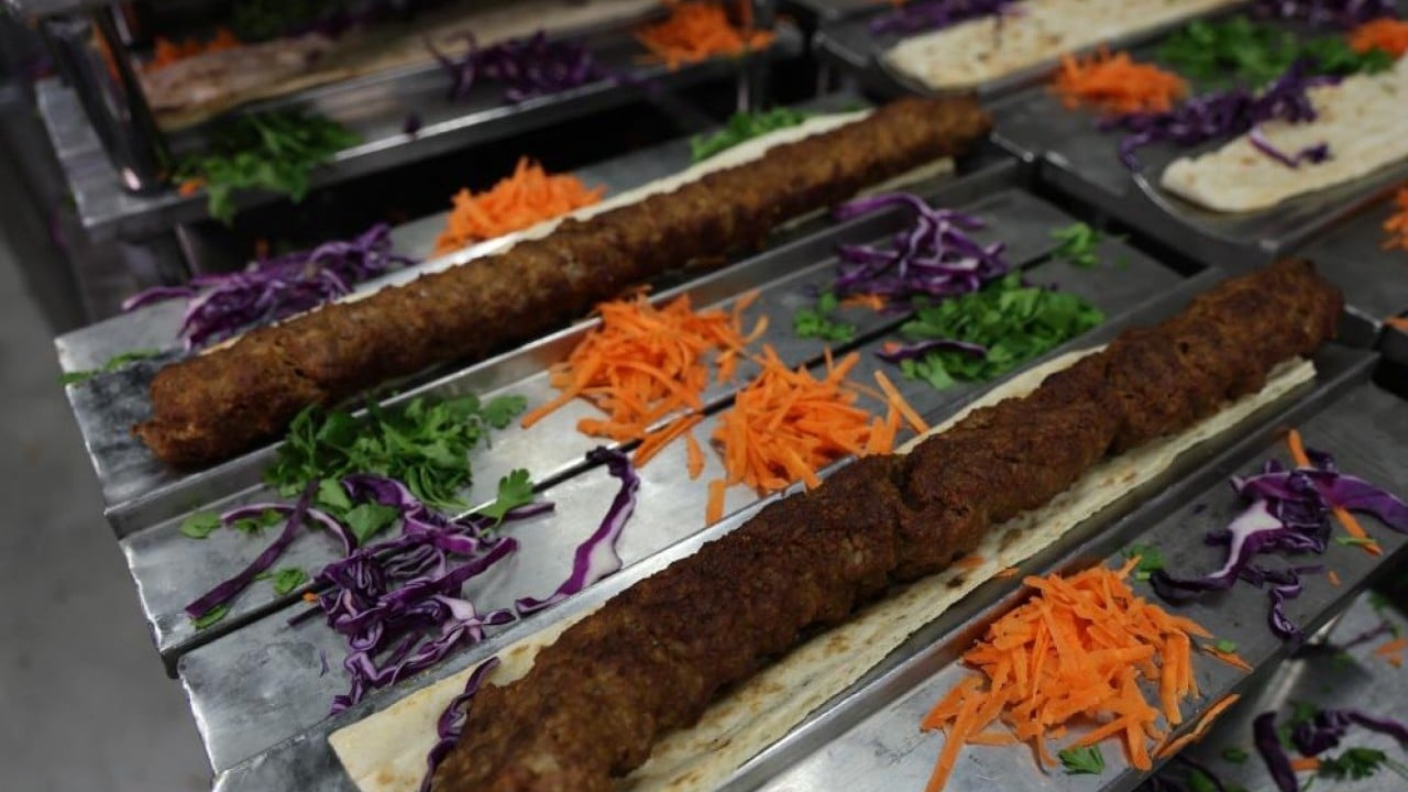 Foto - Kebapçılar 3'üncü olmalarına tepki gösterdiler: "Bazı lobiler Adana kebabı dışlıyor"