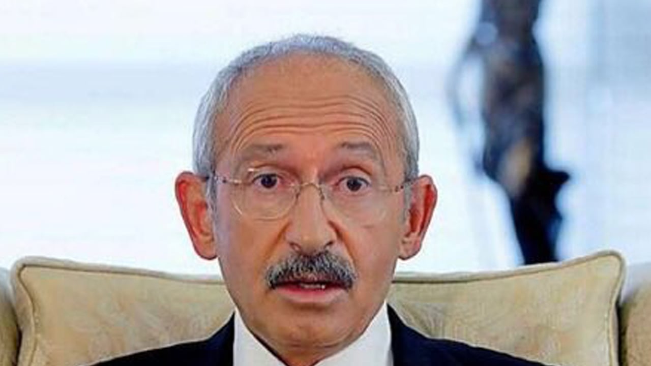 Foto - Kemal ve Muharrem de atıp tutuyordu… Kolpaçino Özgür yine boşa taktı! 