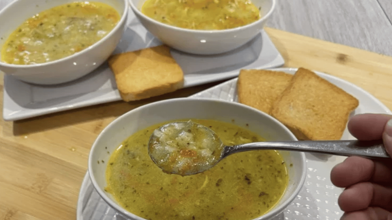 Foto - Kemik suyu veya tarhana değil bakın hangisi! Bu çorbayı içen üşümek bilmiyor