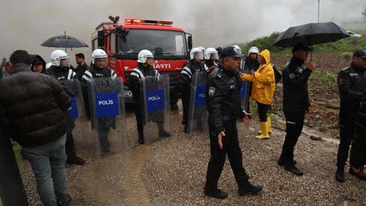 Foto - Kendi eliyle yaptığı evi kendi eliyle yaktı