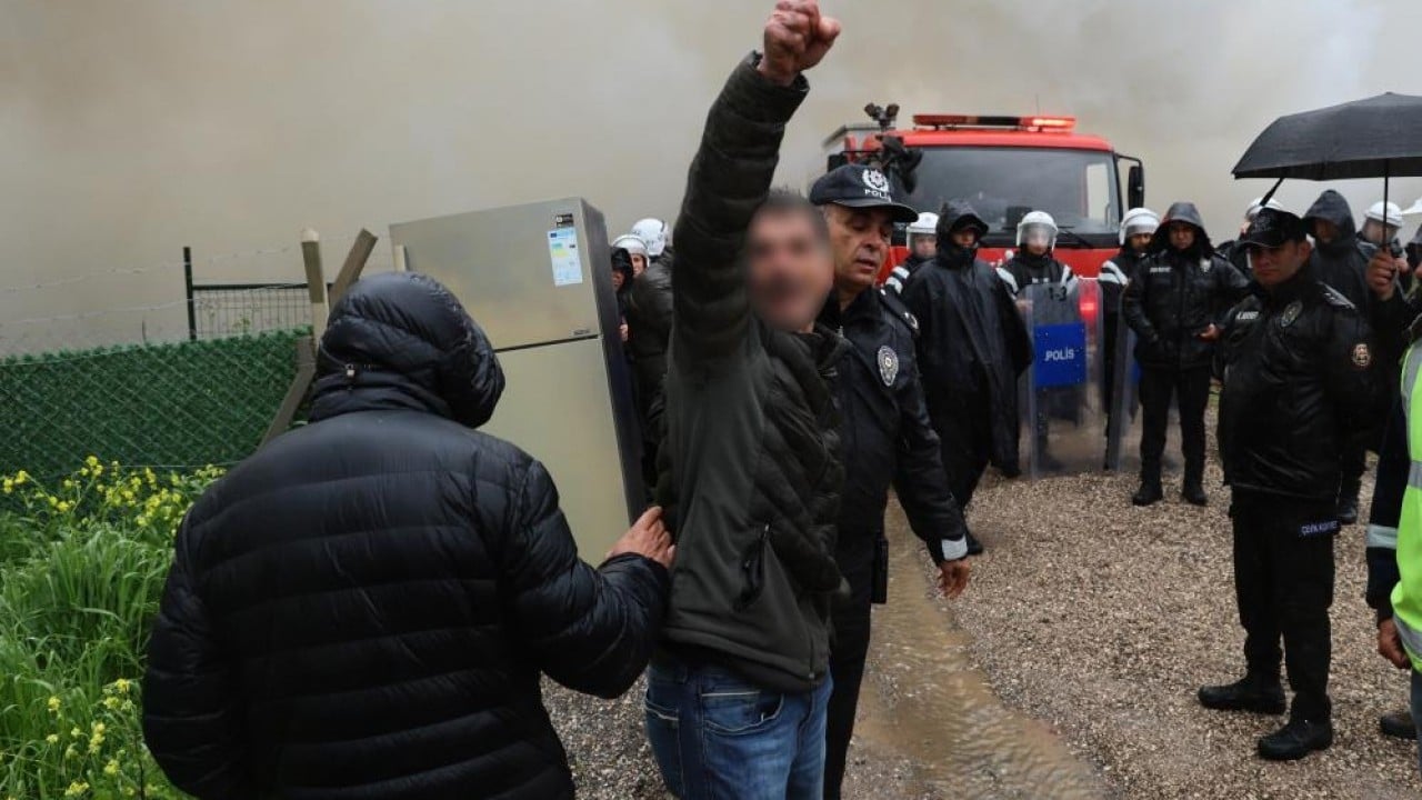 Foto - Kendi eliyle yaptığı evi kendi eliyle yaktı