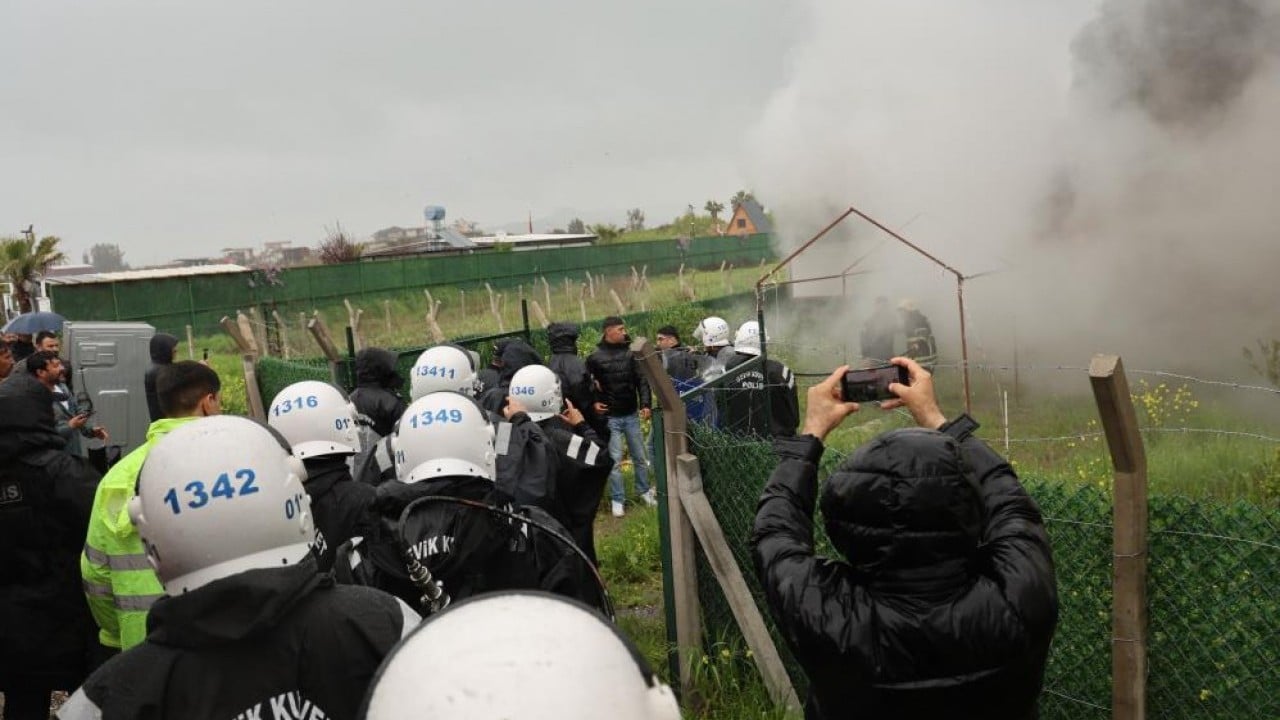 Foto - Kendi eliyle yaptığı evi kendi eliyle yaktı
