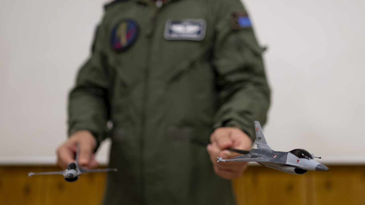 Foto - Kendi savaş uçakları yok... Türk F-16'ları 3 ülkeyi korumak için harekete geçiyor!