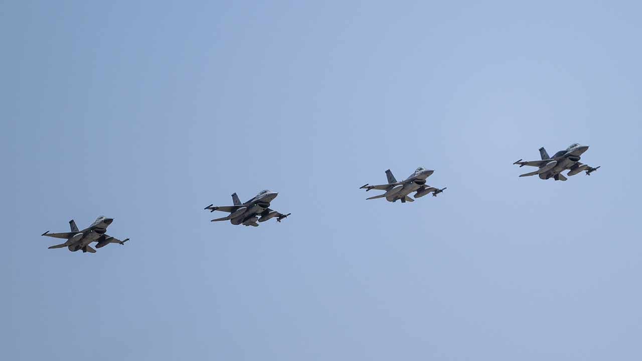 Foto - Kendi savaş uçakları yok... Türk F-16'ları 3 ülkeyi korumak için harekete geçiyor!