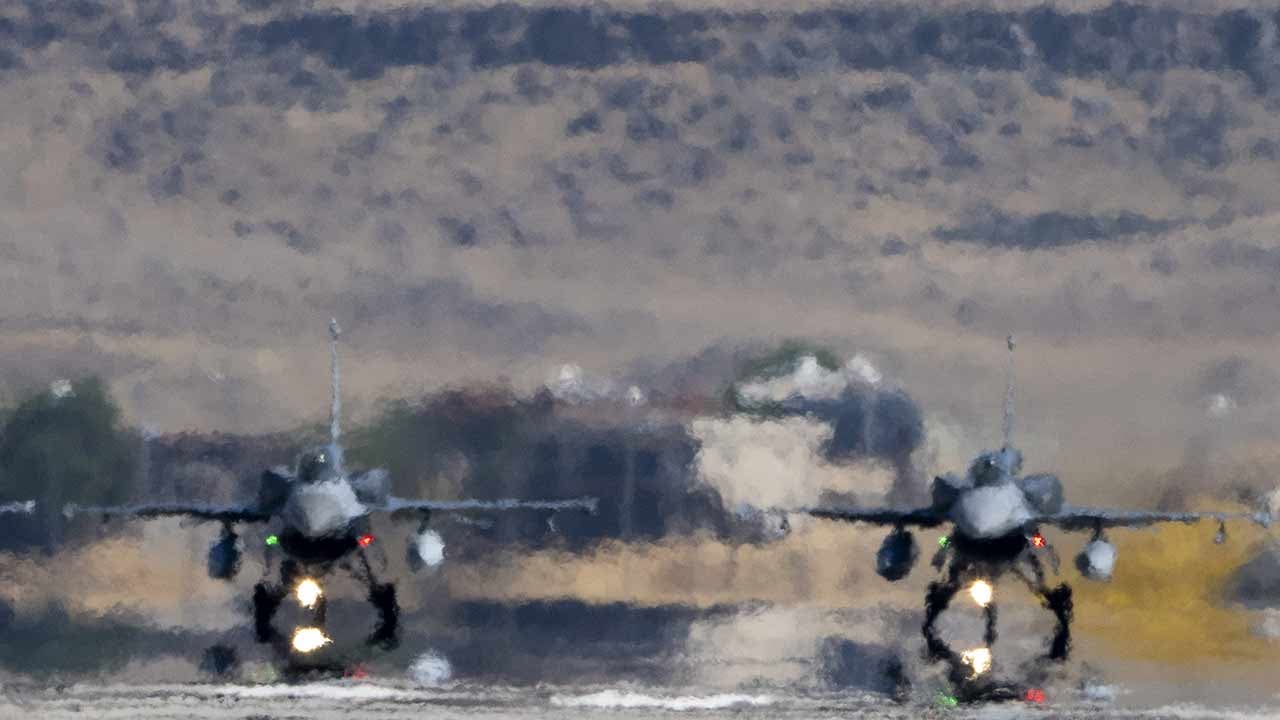 Foto - Kendi savaş uçakları yok... Türk F-16'ları 3 ülkeyi korumak için harekete geçiyor!